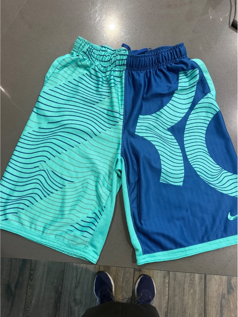 Nike Dri-FIT Kids Athletic Shorts Size Medium Blue and Teal